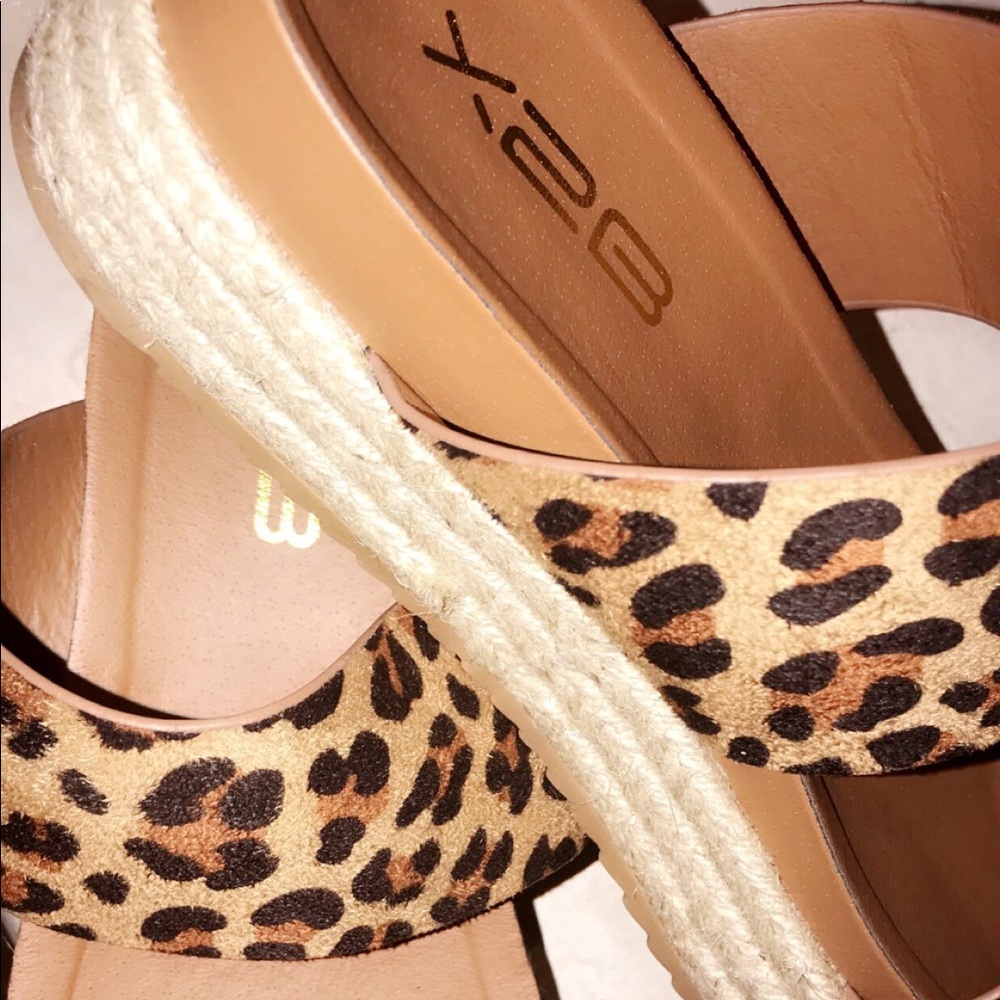 Espadrilles (leopard) sandals size (6)